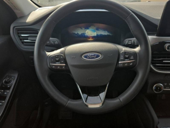 Photo 14 du bon plan FORD Kuga 2.5 Duratec 190ch FHEV E85 Titanium BVA occasion à 24790 €