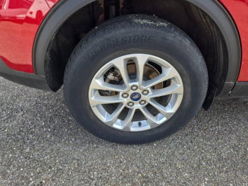Photo 33 du bon plan FORD Kuga 2.5 Duratec 190ch FHEV E85 Titanium BVA occasion à 24790 €