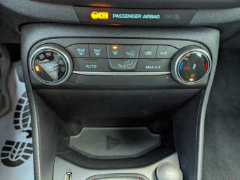 Photo 12 du bon plan FORD Fiesta 1.0 Flexifuel 95ch ST-Line 5p occasion à 16880 €
