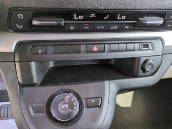 Photo 10 du bon plan PEUGEOT Traveller 2.0 BlueHDi 180ch S&S Standard Allure EAT8 8 Places occasion à 38000 €