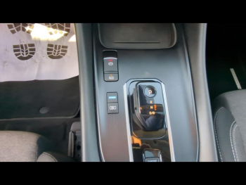Photo 17 du bon plan NISSAN Qashqai e-POWER 190ch N-Connecta 2022 occasion à 23980 €