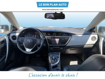 Photo 11 du bon plan TOYOTA Auris HSD 136h Style occasion à 12990 €