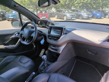 Photo 15 du bon plan PEUGEOT 208 1.6 THP XY 3p occasion à 6990 €