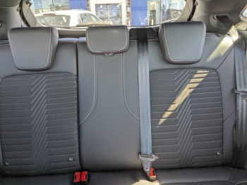 Photo 15 du bon plan FORD Puma 1.0 Flexifuel 125ch S&S mHEV ST-Line X Vivid Ruby Edition occasion à 22990 €