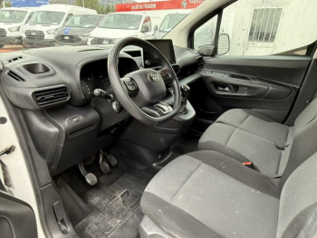 Photo 8 du bon plan TOYOTA PROACE CITY Medium 100 D-4D Business RC21 occasion à 14989 €
