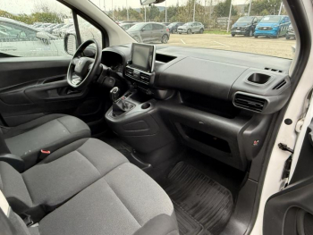 Photo 10 du bon plan TOYOTA PROACE CITY Medium 100 D-4D Business RC21 occasion à 14989 €