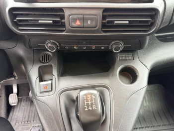 Photo 18 du bon plan TOYOTA PROACE CITY Medium 100 D-4D Business RC21 occasion à 14989 €
