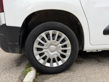 Photo 24 du bon plan TOYOTA PROACE CITY Medium 100 D-4D Business RC21 occasion à 14989 €