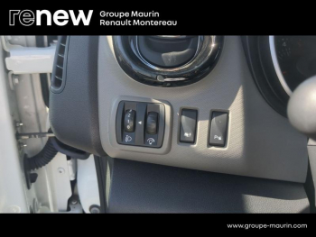 Photo 20 du bon plan RENAULT Trafic Fg VUL L1H1 1000 1.6 dCi 120ch Grand Confort Euro6 occasion à 15900 €