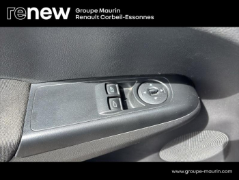 Photo 18 du bon plan FORD Tourneo Courier 1.5 TDCI 100ch Sport occasion à 13990 €