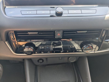 Photo 17 du bon plan NISSAN Qashqai e-POWER 190ch N-Connecta 2022 occasion à 25990 €