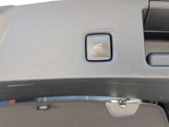 Photo 24 du bon plan FORD Kuga 2.5 Duratec 243ch Hybride Rechargeable ST-Line X Powershift occasion à 34900 €