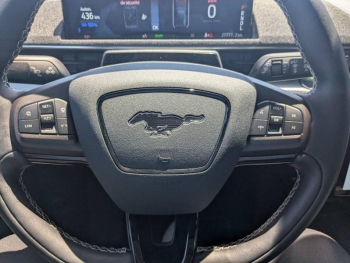 Photo 17 du bon plan FORD Mustang Mach-E 487ch Extended Range 99kWh GT AWD occasion à 46980 €