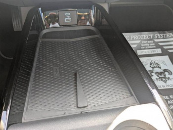 Photo 21 du bon plan FORD Mustang Mach-E 487ch Extended Range 99kWh GT AWD occasion à 46980 €