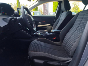 Photo 19 du bon plan PEUGEOT 208 e-208 136ch Active Pack occasion à 14990 €