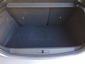 Photo 21 du bon plan PEUGEOT 208 e-208 136ch Active Pack occasion à 14990 €