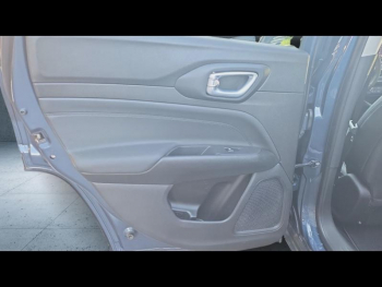 Photo 14 du bon plan JEEP Compass 1.3 Turbo T4 240ch PHEV 4xe Overland AT6 eAWD occasion à 23990 €