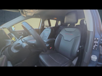 Photo 28 du bon plan JEEP Compass 1.3 Turbo T4 240ch PHEV 4xe Overland AT6 eAWD occasion à 23990 €
