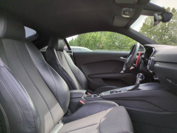 Photo 14 du bon plan AUDI TT 1.8 TFSI 180ch S line S tronic 7 occasion à 18900 €