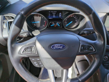 Photo 12 du bon plan FORD Kuga 2.0 TDCi 150ch Stop&Start Vignale 4x2 Euro6.2 occasion à 17490 €