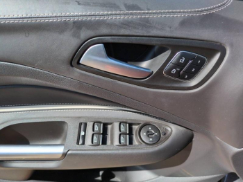 Photo 14 du bon plan FORD Kuga 2.0 TDCi 150ch Stop&Start Vignale 4x2 Euro6.2 occasion à 17490 €