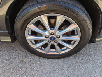 Photo 24 du bon plan FORD Kuga 2.0 TDCi 150ch Stop&Start Vignale 4x2 Euro6.2 occasion à 17490 €