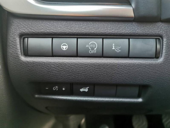 Photo 21 du bon plan NISSAN Qashqai 1.3 Mild Hybrid 140ch Tekna occasion à 22900 €