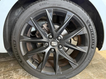Photo 22 du bon plan SEAT Leon 2.0 TDI 150ch FR DSG7 occasion à 18490 €