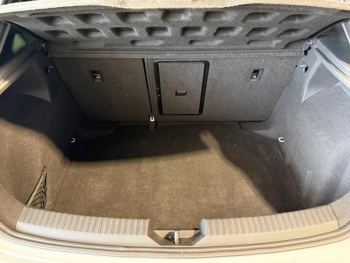 Photo 23 du bon plan SEAT Leon 2.0 TDI 150ch FR DSG7 occasion à 18490 €