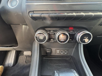 Photo 21 du bon plan RENAULT Captur 1.3 TCe 140ch FAP Intens EDC -21 occasion à 17400 €