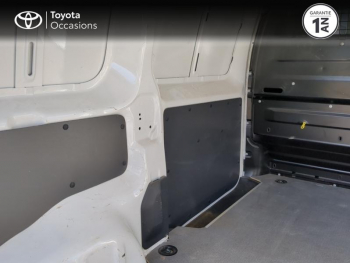Photo 12 du bon plan TOYOTA ProAce VUL Medium 2.0 D-4D 180 Black Edition BVA MY20 occasion à 19590 €