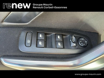 Photo 19 du bon plan PEUGEOT 2008 1.2 PureTech 110ch E6.c Allure S&S EAT6 occasion à 9900 €
