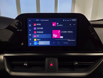 Photo 7 du bon plan LEXUS UX 300h F SPORT Design 2WD MC25 occasion à 31890 €