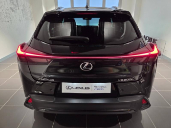 Photo 15 du bon plan LEXUS UX 300h F SPORT Design 2WD MC25 occasion à 31890 €
