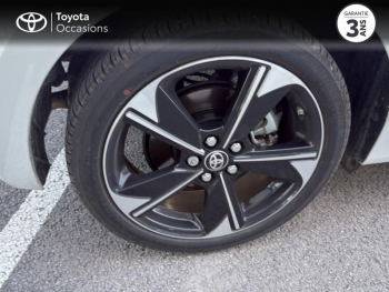 Photo 16 du bon plan TOYOTA Yaris 130h Première 5p MC24 occasion à 22990 €