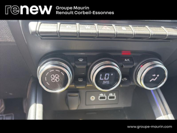 Photo 26 du bon plan RENAULT Clio 1.6 E-Tech 145ch full hybrid Techno - 24 occasion à 20890 €