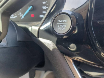 Photo 17 du bon plan FORD Fiesta 1.0 Flexifuel 95ch Titanium Business 5p occasion à 15990 €