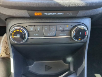 Photo 19 du bon plan FORD Fiesta 1.0 Flexifuel 95ch Titanium Business 5p occasion à 15990 €