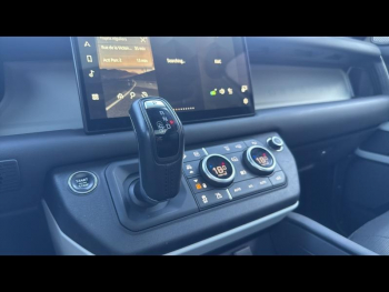Photo 18 du bon plan LAND-ROVER Defender 110 2.0 P400e X-Dynamic HSE occasion à 79990 €
