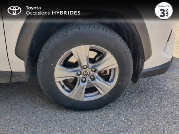 Photo 16 du bon plan TOYOTA RAV4 2.5 Hybride 218ch Dynamic 2WD MY23 occasion à 32990 €