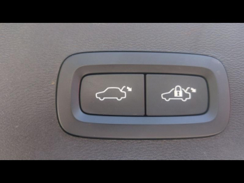 Photo 17 du bon plan VOLVO XC40 T5 Recharge 180 + 82ch Ultimate DCT 7 occasion à 32900 €
