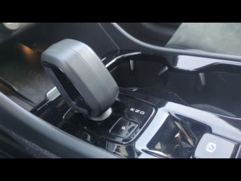 Photo 19 du bon plan VOLVO XC40 T5 Recharge 180 + 82ch Ultimate DCT 7 occasion à 30990 €