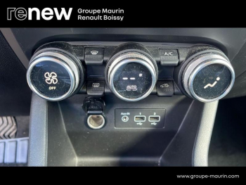 Photo 26 du bon plan RENAULT Clio 1.6 E-Tech hybride 140ch Business -21N occasion à 15490 €