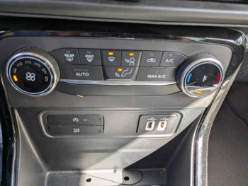 Photo 21 du bon plan FORD EcoSport 1.0 EcoBoost 125ch Titanium occasion à 14490 €