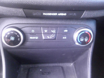 Photo 13 du bon plan FORD Fiesta 1.1 75ch  Cool & Connect 5p occasion à 12690 €