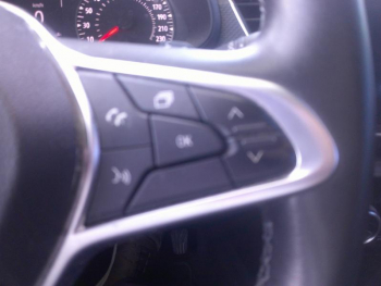 Photo 16 du bon plan RENAULT Arkana 1.3 TCe 140ch FAP Zen EDC occasion à 15900 €