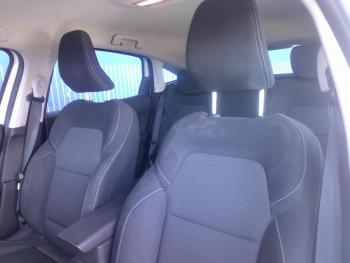 Photo 19 du bon plan RENAULT Arkana 1.3 TCe 140ch FAP Zen EDC occasion à 15900 €