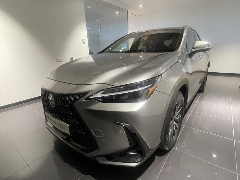Bon plan LEXUS NX 450h+ Luxe 4WD MY25 occasion à 47490 €