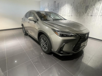 Photo 3 du bon plan LEXUS NX 450h+ Luxe 4WD MY25 occasion à 47490 €