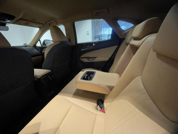 Photo 15 du bon plan LEXUS NX 450h+ Luxe 4WD MY25 occasion à 47490 €